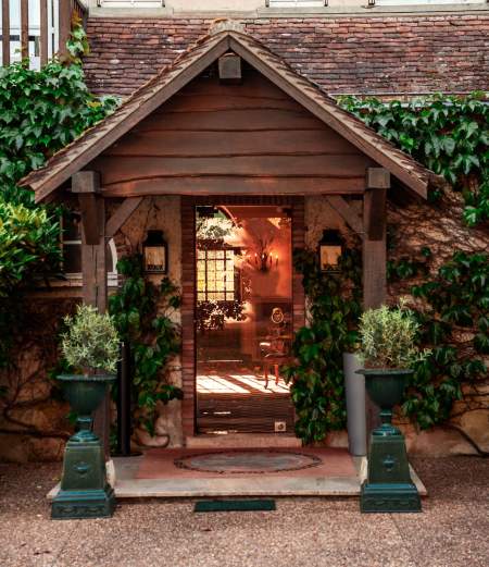 Cadre naturel autour de l'Auberge des Templiers, hôtel de prestige dans le Loiret